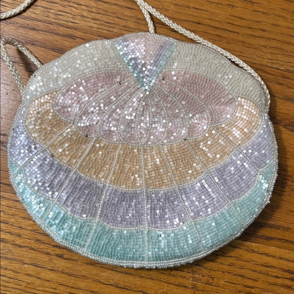 Pastel Beaded Shell Crossbody Bag Clam Shell Pastel Colors Mermaid Bag - Picture 4 of 14